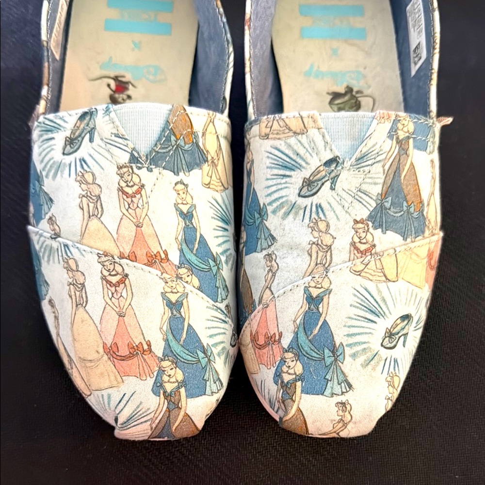 Disney x Toms Cinderella Shoes Rare